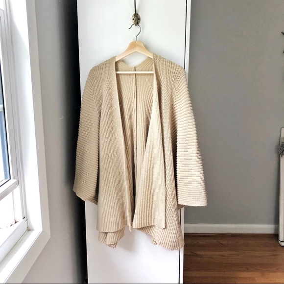 Anthropologie Sweaters - Anthropologie knit oversized cardigan wrap 421A